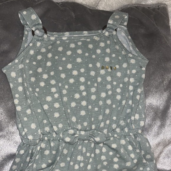 Light green flower romper - Picture 2 of 3
